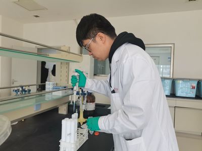 體驗(yàn)化妝品與水質(zhì)檢測(cè) 實(shí)驗(yàn)室開(kāi)放日的實(shí)踐與啟示