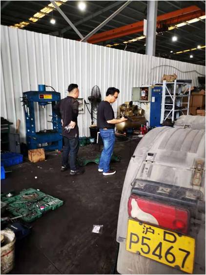 區(qū)道運(yùn)中心開(kāi)展機(jī)動(dòng)車維修企業(yè)備案核查